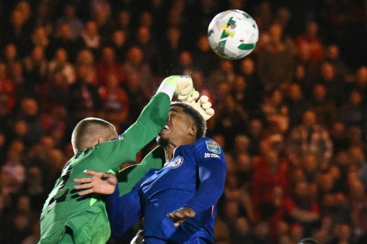 cn, 福法纳在社, 逆转英甲球