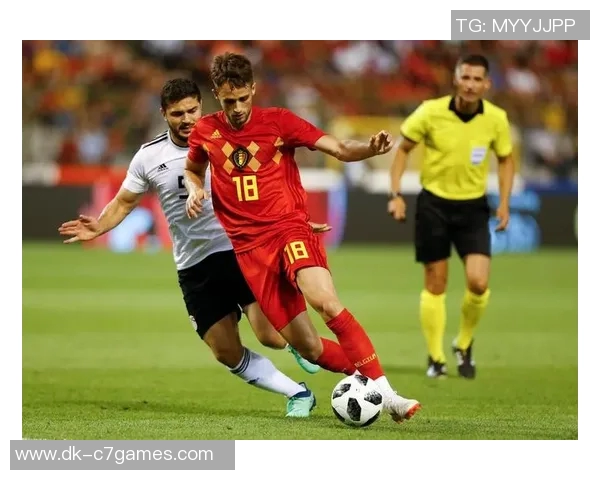 全球第四名足球球星是谁 他的成就和影响力如何改变足球历史